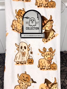 NEW Highland Cow Halloween Blanket